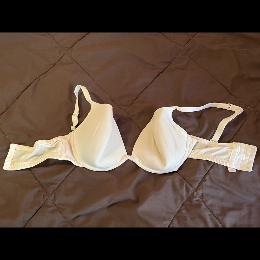 Cacique cream deep V bra 38C